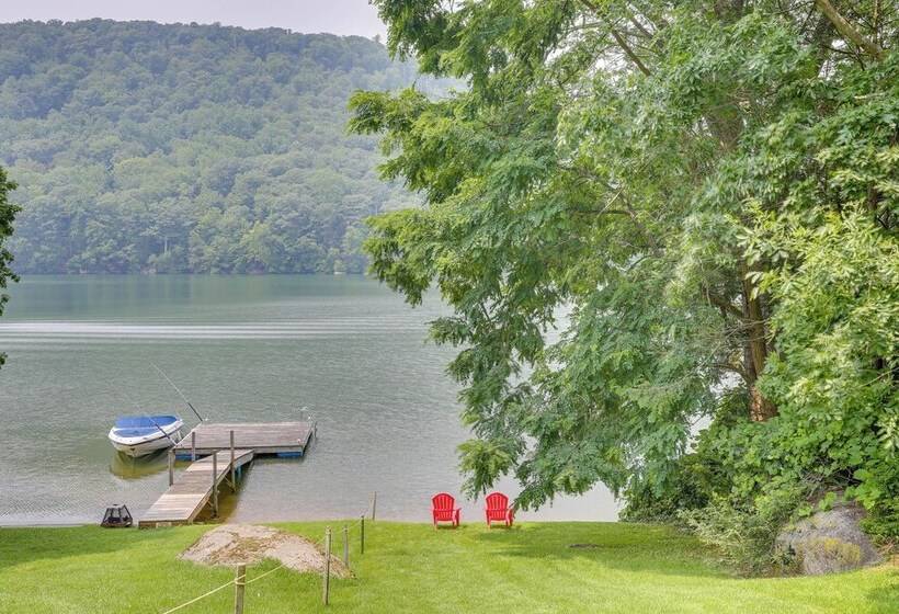 New Fairfield Home W/ Beach Access & Fire Pit