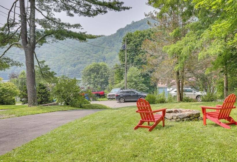 New Fairfield Home W/ Beach Access & Fire Pit