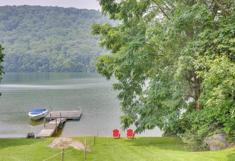 New Fairfield Home W/ Beach Access & Fire Pit