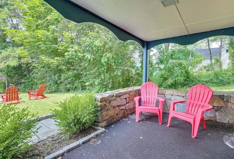 New Fairfield Home W/ Beach Access & Fire Pit