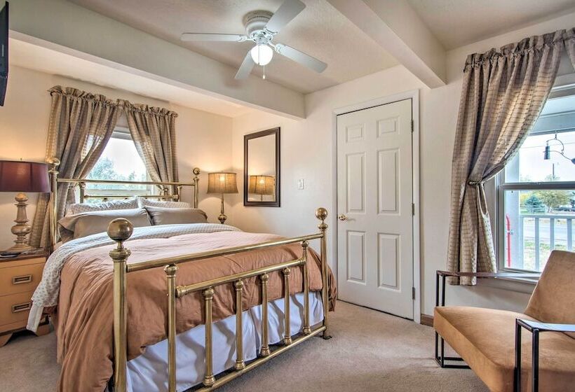 Red Gates Cottage 3 Miles To University!