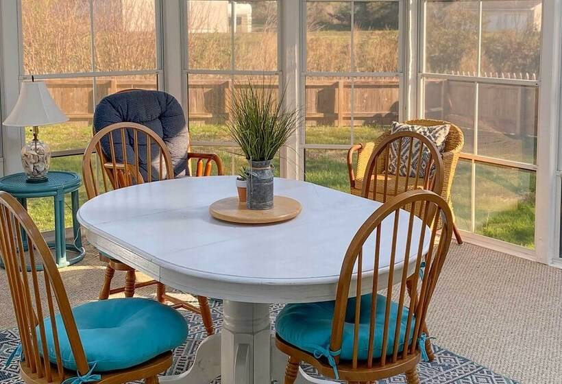 21 Mi To Nassau Valley Vineyards: Frankford Home!