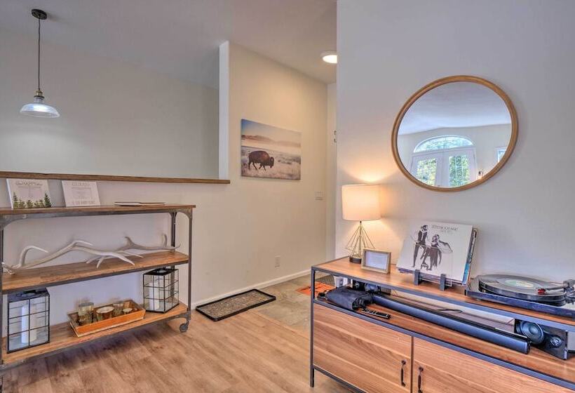 Nomad Haus W/ Mtn Views & Deck   25 Mi To Breck!