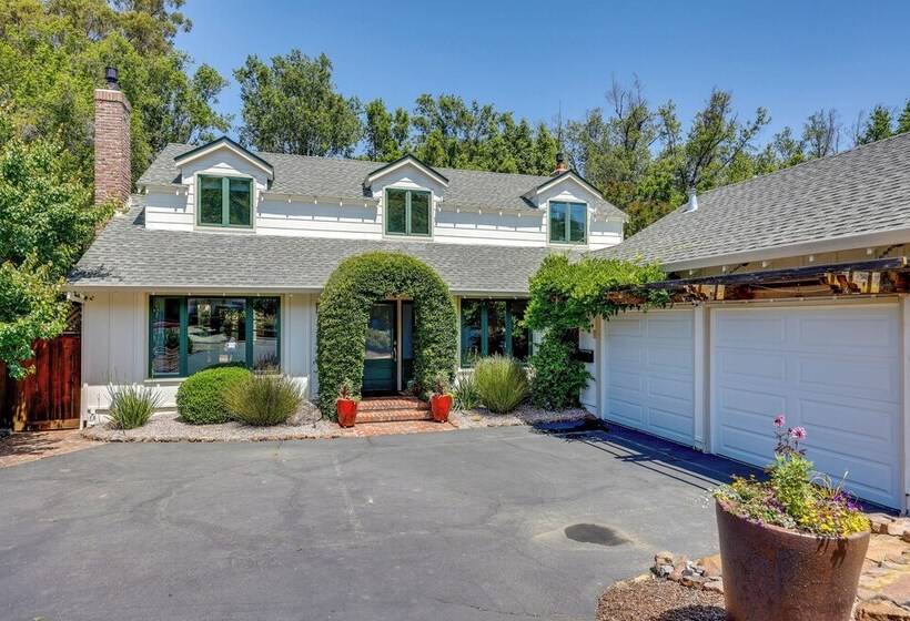 Novato Getaway: Pool, Hot Tub, Near Sf Bay!