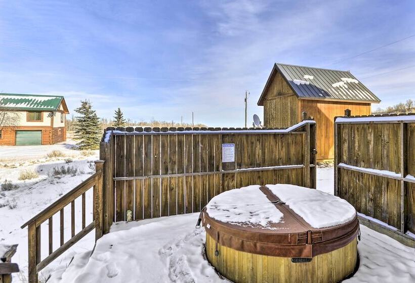 Off The Beaten Path  Cabin W/ Mtn Views & Hot Tub