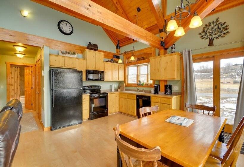Off The Beaten Path  Cabin W/ Mtn Views & Hot Tub