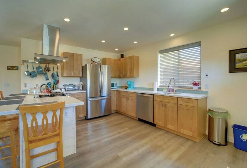 Old Town Cottonwood Cottage W/ Yard, Pets Welcome