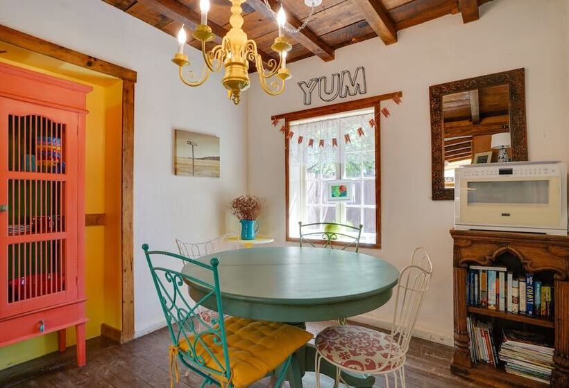 Patagonia Cottage W/ Patio & Yard: Walk To Town!