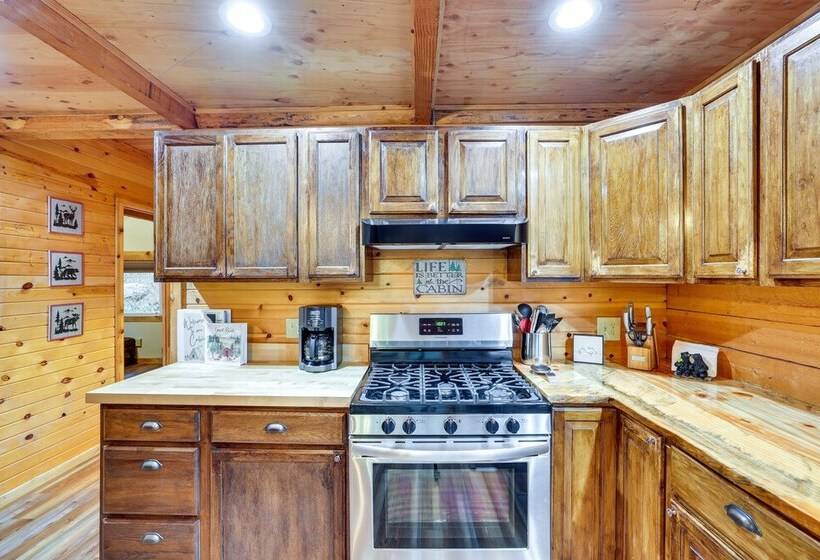 Peaceful Garden Valley Cabin W/ Private Deck!