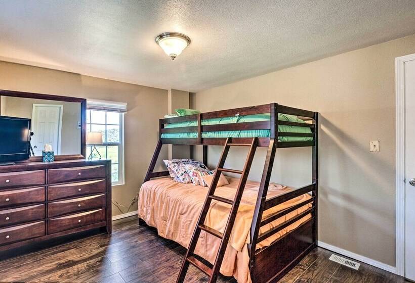 Peaceful Vadito Family Home Near Taos Valley!