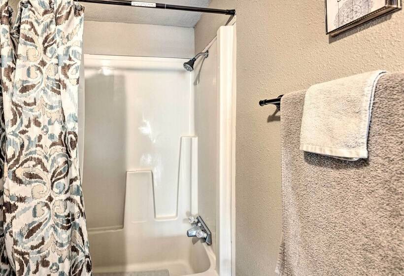 Peaceful Vadito Family Home Near Taos Valley!