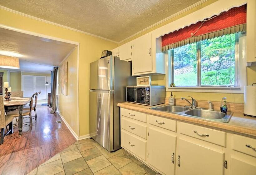 Pelican Bay Retreat  On Lake Barkley W/ Kayaks!