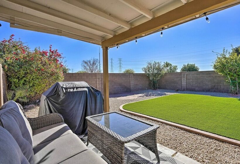 Peoria Home W/ Large Yard ~ 14 Mi To Phoenix!