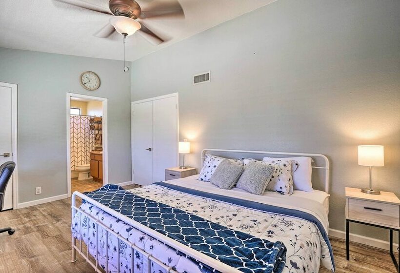 Peoria Home W/ Large Yard ~ 14 Mi To Phoenix!