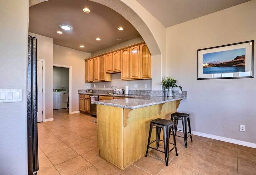 Pet Friendly Page Adobe ~ 3 Mi To Lake Powell!