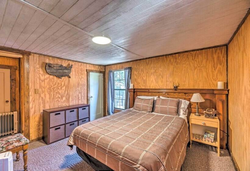 Pet Friendly Cloudcroft Cabin W/ Forest Views!