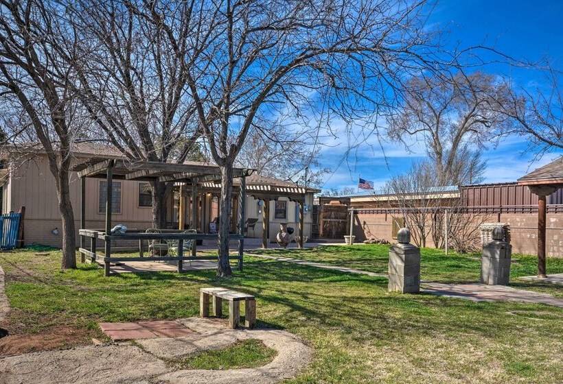 Pet Friendly Clovis Home: Yard, Pergola & Hot Tub