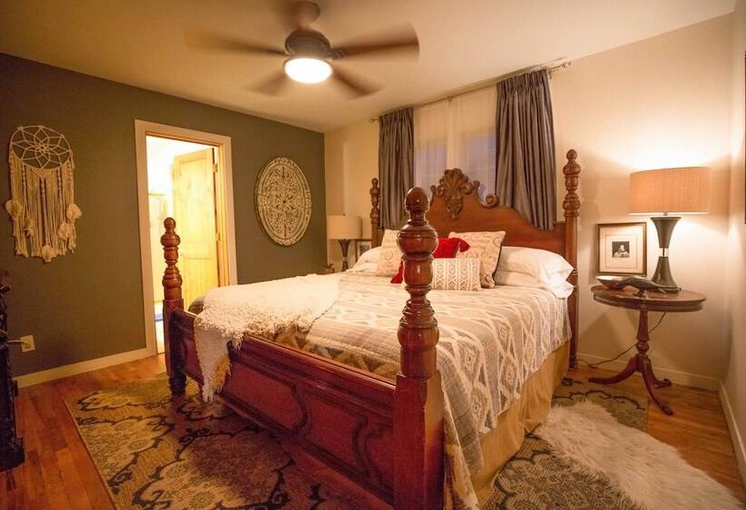 Pet Friendly Clovis Home: Yard, Pergola & Hot Tub