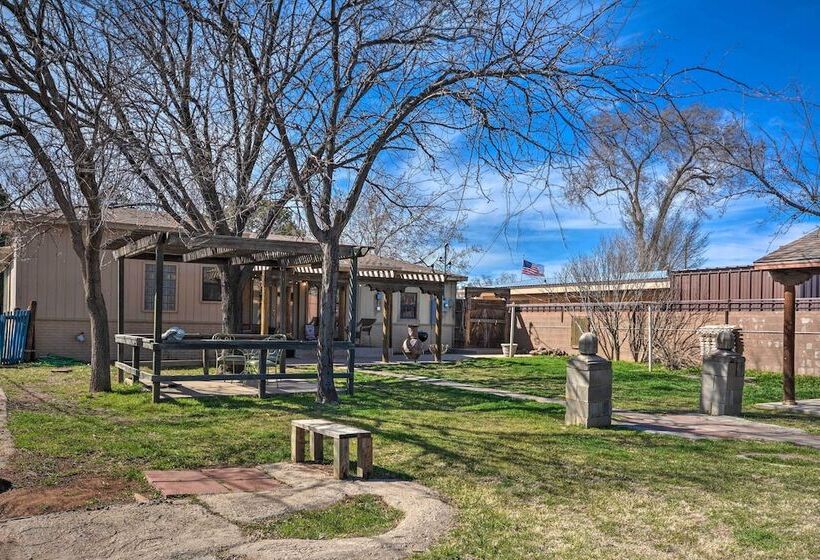 Pet Friendly Clovis Home: Yard, Pergola & Hot Tub