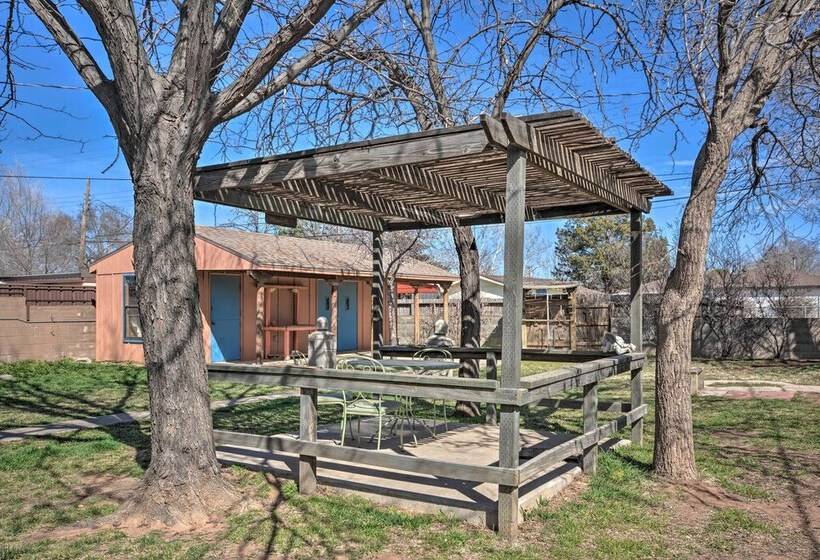 Pet Friendly Clovis Home: Yard, Pergola & Hot Tub
