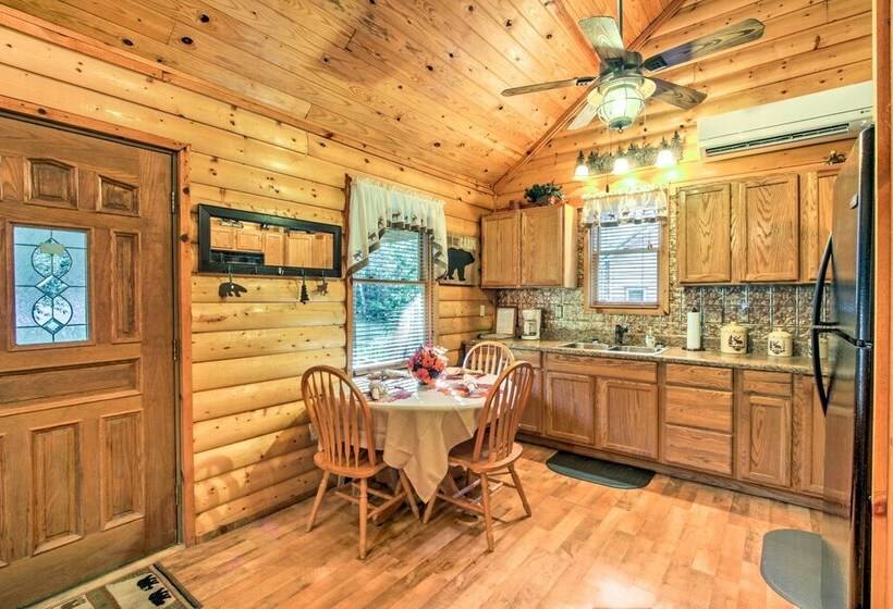 Pet Friendly Cosby Log Cabin W/ Backyard & Porch!