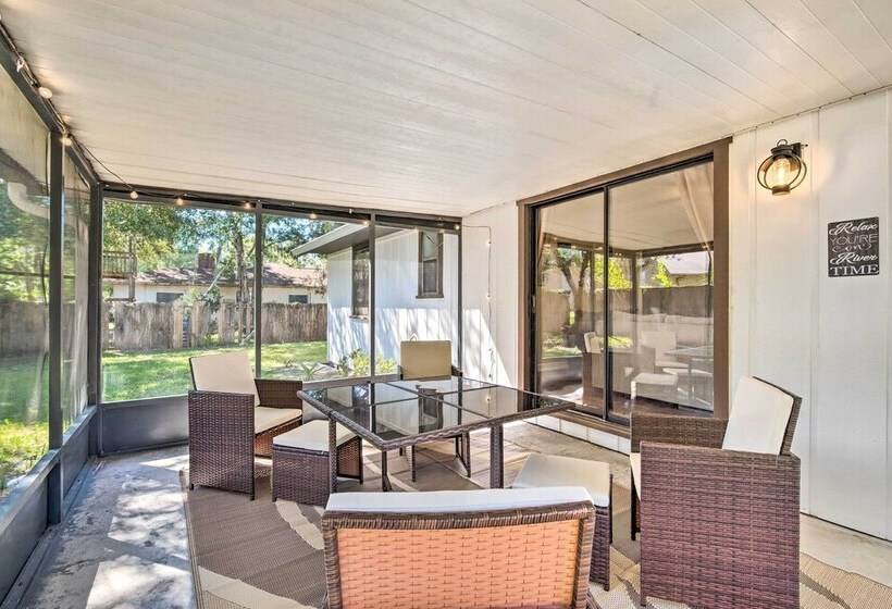 Pet Friendly Crystal River Home W/ Hot Tub!