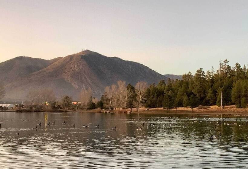 Pet Friendly Flagstaff Escape W/ Fenced In Yard!