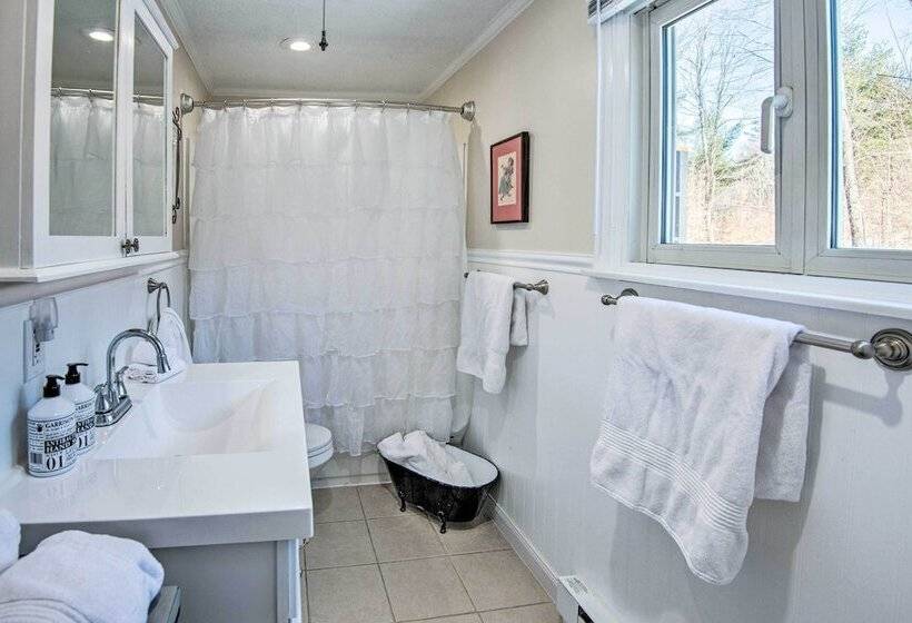 Pet Friendly Gilford Home By Gunstock Ski Mountain