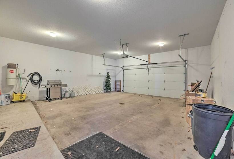 Pet Friendly Harbor Springs Home: Hot Tub + Pool!