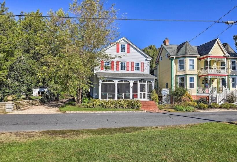 Pet Friendly Quantico Home W/ River Views!