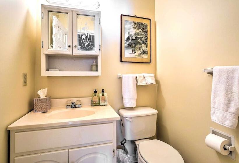 Dog Friendly Senatobia Cottage W/ Fishing Pond!