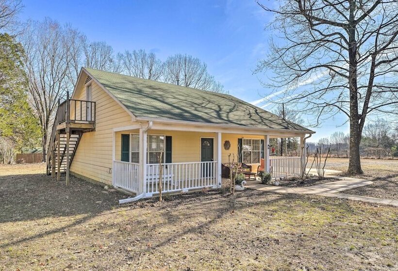 Dog Friendly Senatobia Cottage W/ Fishing Pond!