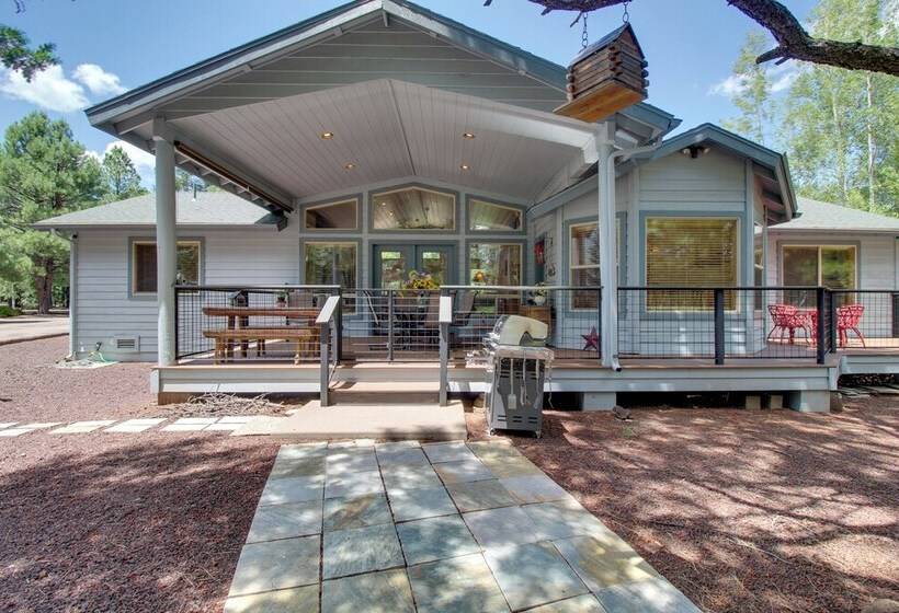 Pinetop Golf Course Home: Furnished Deck & Views!