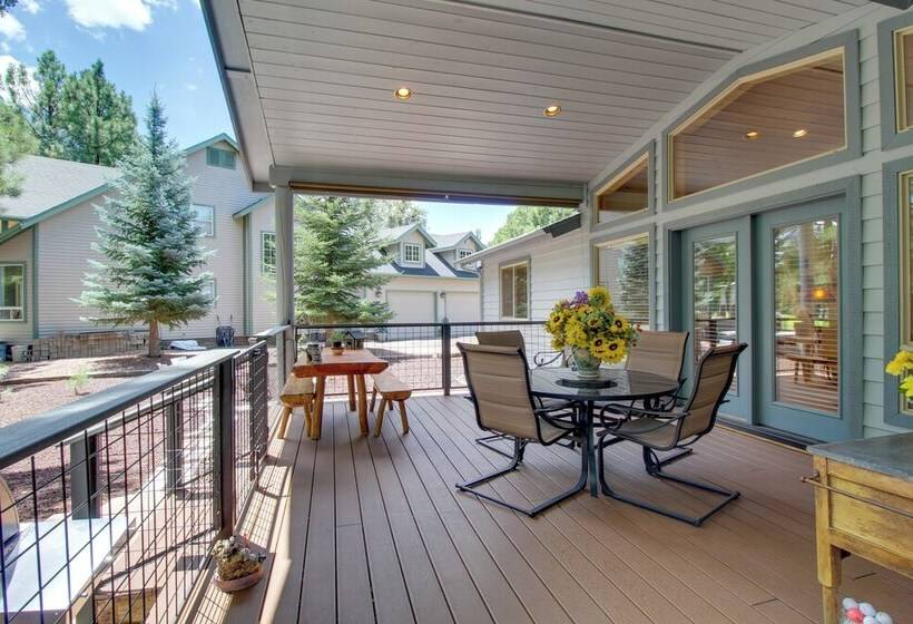 Pinetop Golf Course Home: Furnished Deck & Views!