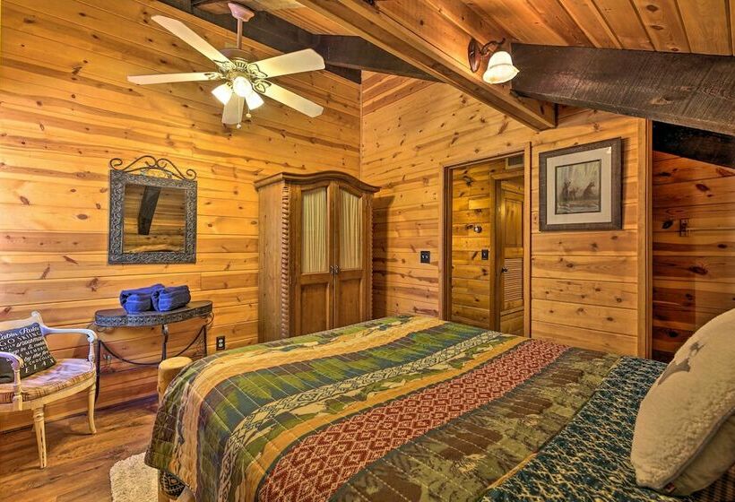 Near Dining, Hiking & Golf: Pinetop Log Cabin!