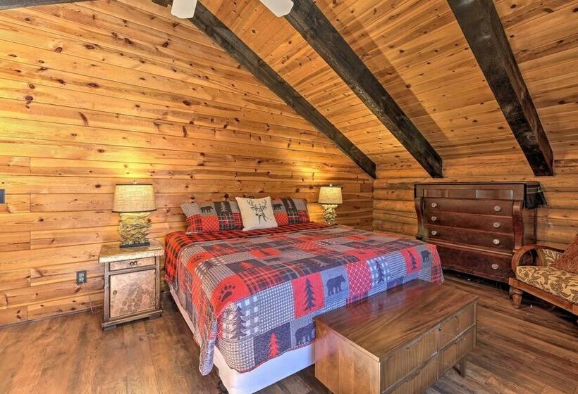 Near Dining, Hiking & Golf: Pinetop Log Cabin!