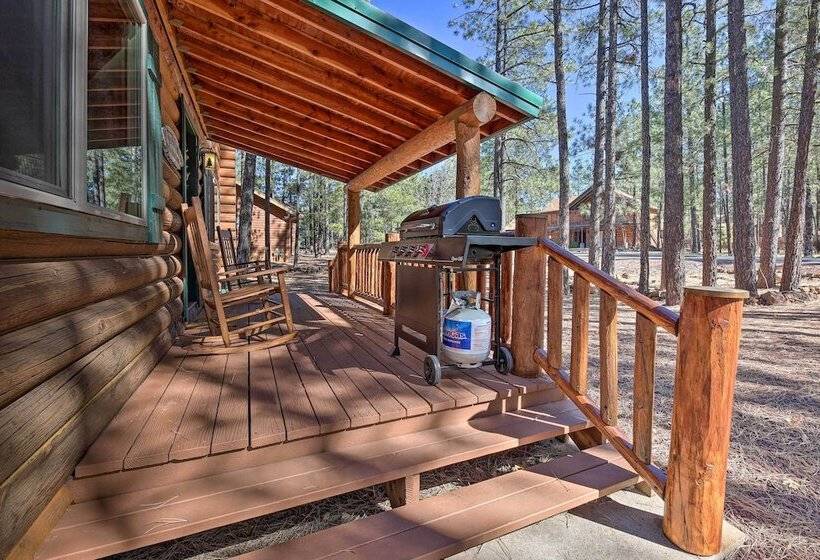 Near Dining, Hiking & Golf: Pinetop Log Cabin!