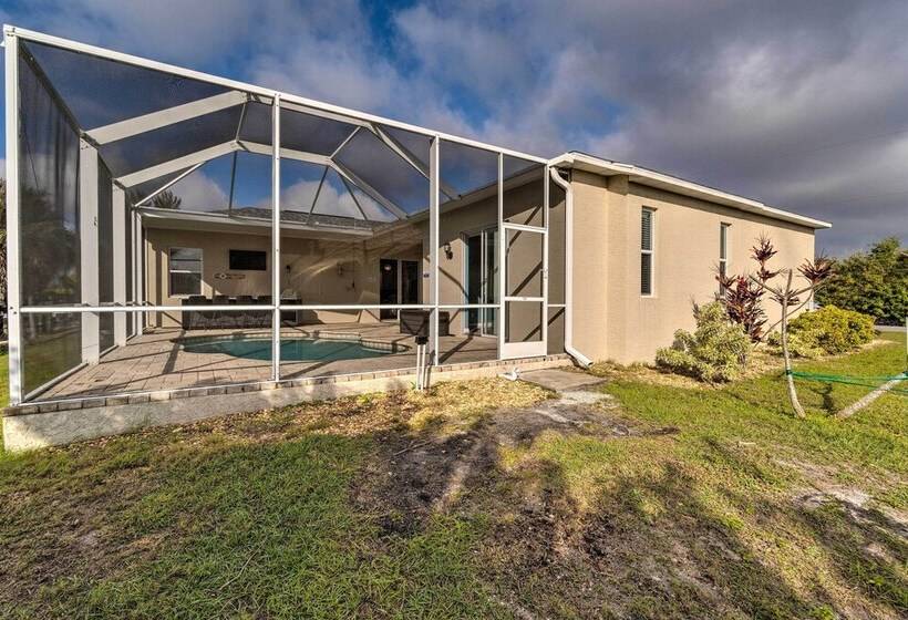 Port Charlotte Canalfront Home W/ Pool & Dry Bar!