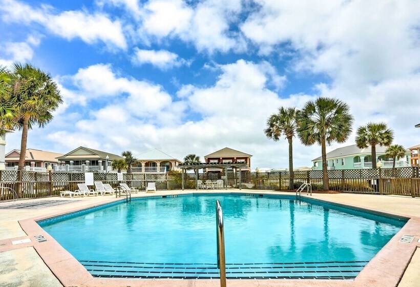 Gulf Shores Family Home W/ Deck, Walk To Beach!