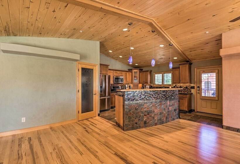 5 Mi To Butte Creek Trail: Prescott Home W/ Deck!