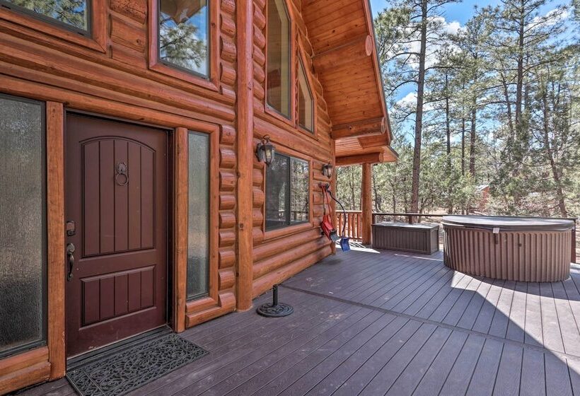 Home On 1 Acre W/ Wraparound Deck In Lakeside!