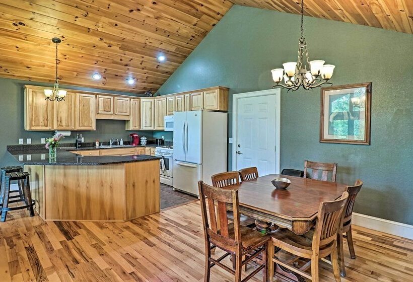 Private Bryson City Ranch Retreat W/ Mtn Views!