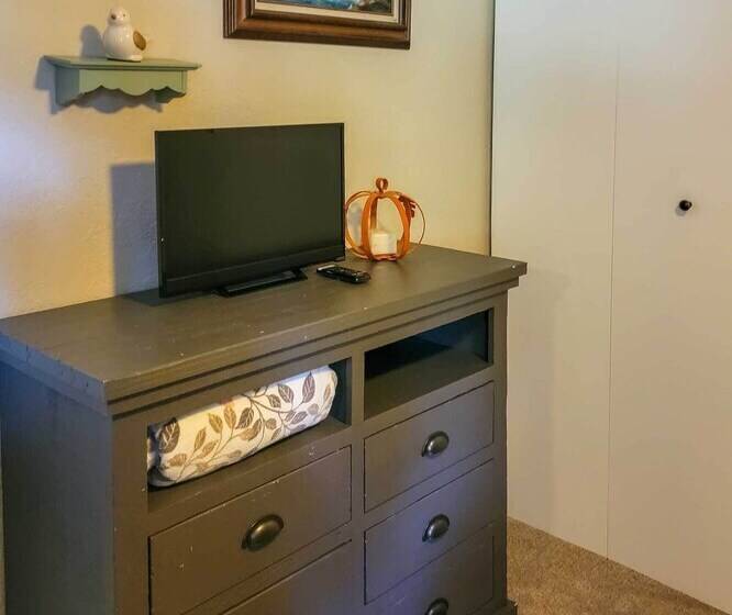 Private Cabin, 5 Min Drive To Hot Springs & Golf!