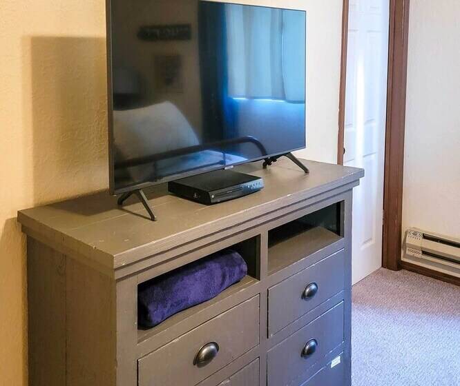 Private Cabin, 5 Min Drive To Hot Springs & Golf!