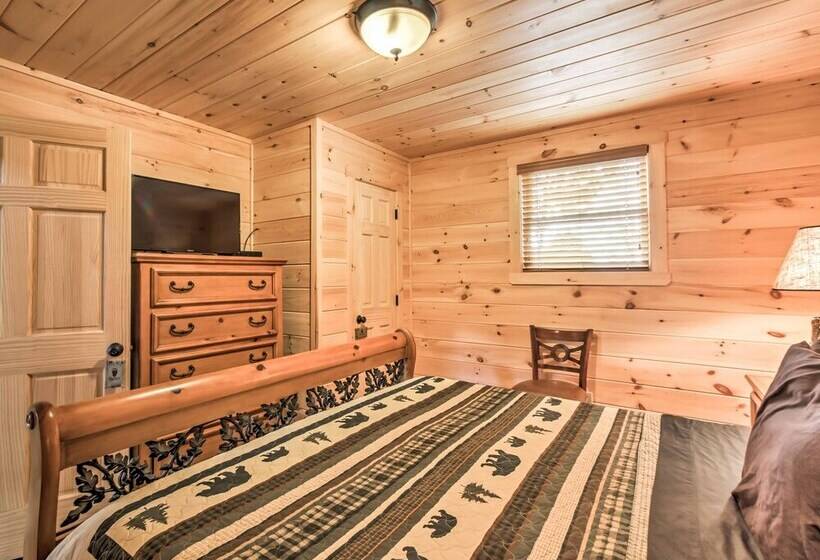 Hot Tub & Loft: Mountain View Sevierville Cabin