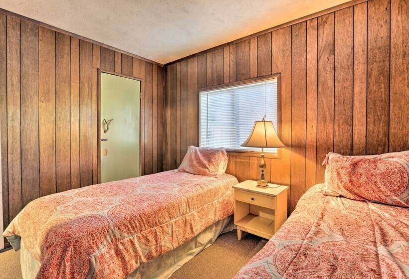 Quaint + Rustic A Frame < 5 Mi To Plumas Eureka!