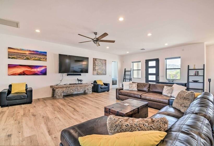 Phoenix Home W/ Desert Views & Garden Style Yard