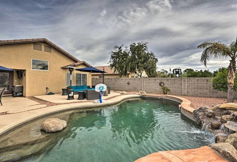 Radiant  Peoria Paradise  House W/ Pool & Patio!