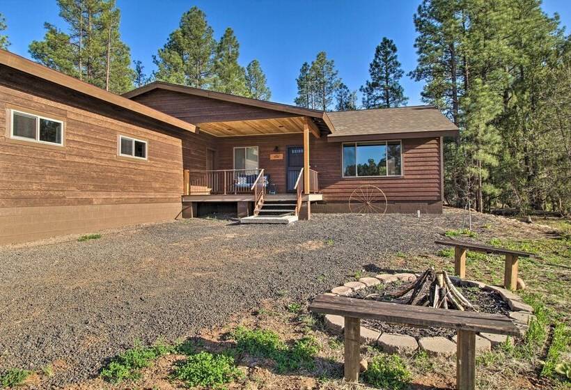 1 Mi To Rainbow Lake: Newly Built & Woodsy Retreat