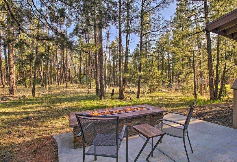 1 Mi To Rainbow Lake: Newly Built & Woodsy Retreat